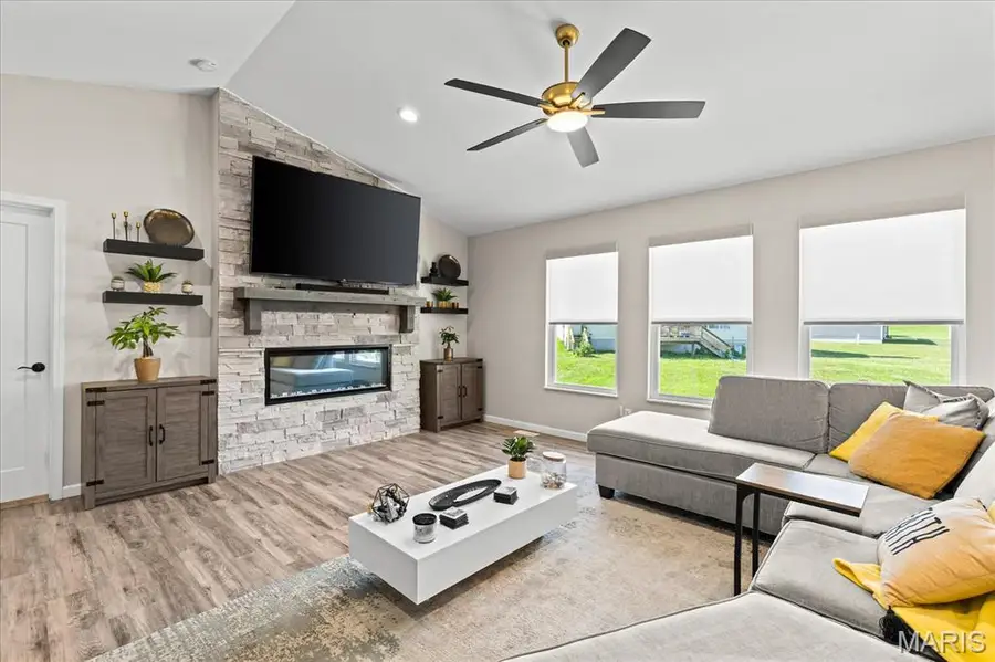 1323 Orchard Lakes Circle, Belleville, IL 62220 - #3