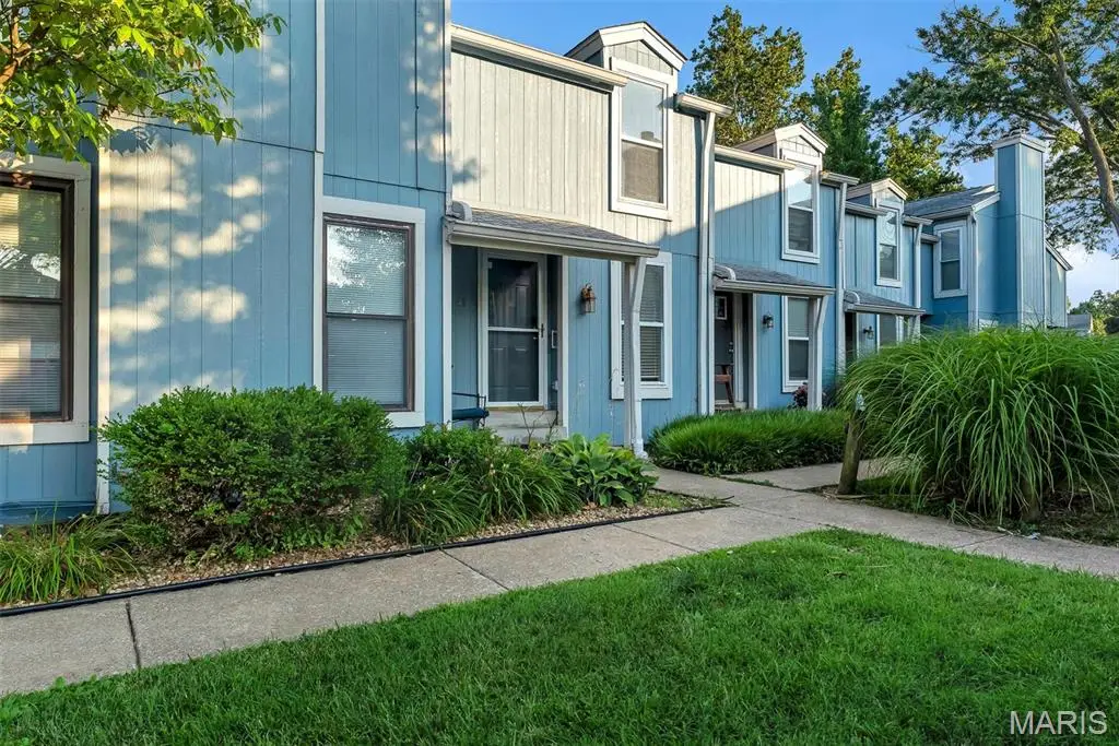 43 Breezy Knoll Lane, Lake Saint Louis, MO 63367 - #1