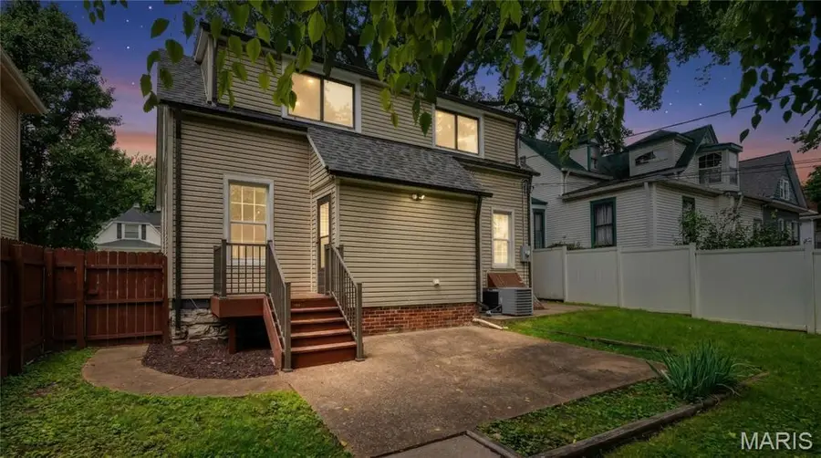 318 N Benton Avenue, Saint Charles, MO 63301 - #2