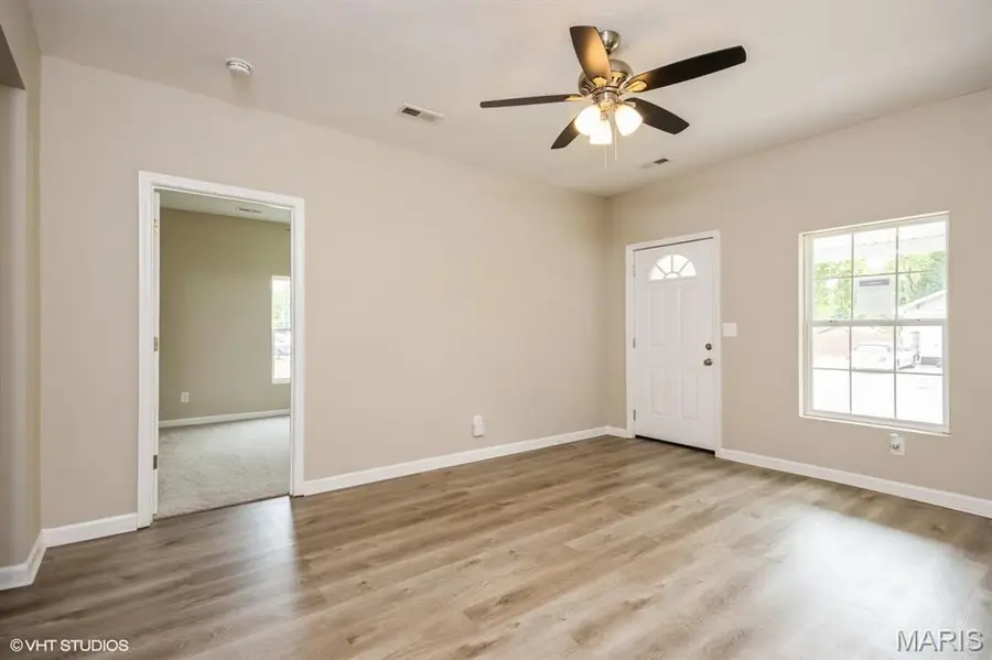 713 S Jackson Street, Litchfield, IL 62056 - #2