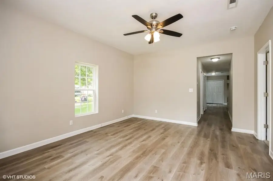 713 S Jackson Street, Litchfield, IL 62056 - #3