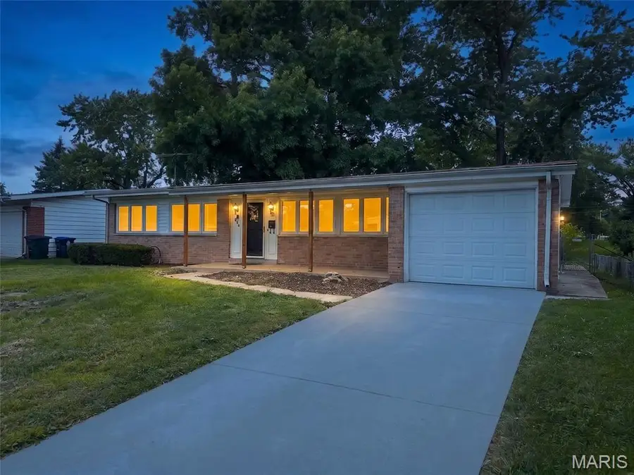 3145 Parker Road, Florissant, MO 63033 - #3
