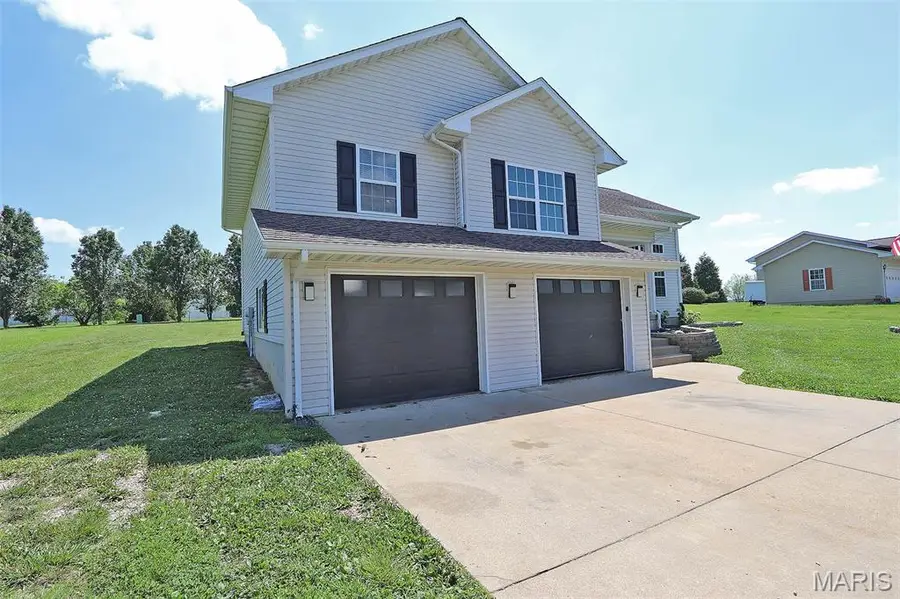 109 Sunset Court, Farmington, MO 63640 - #3