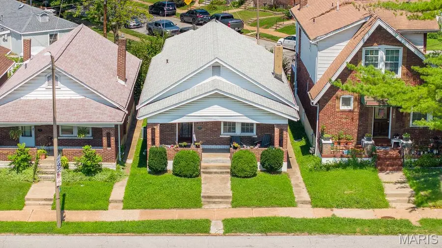 3163 Hampton Avenue, Saint Louis, MO 63139 - #3