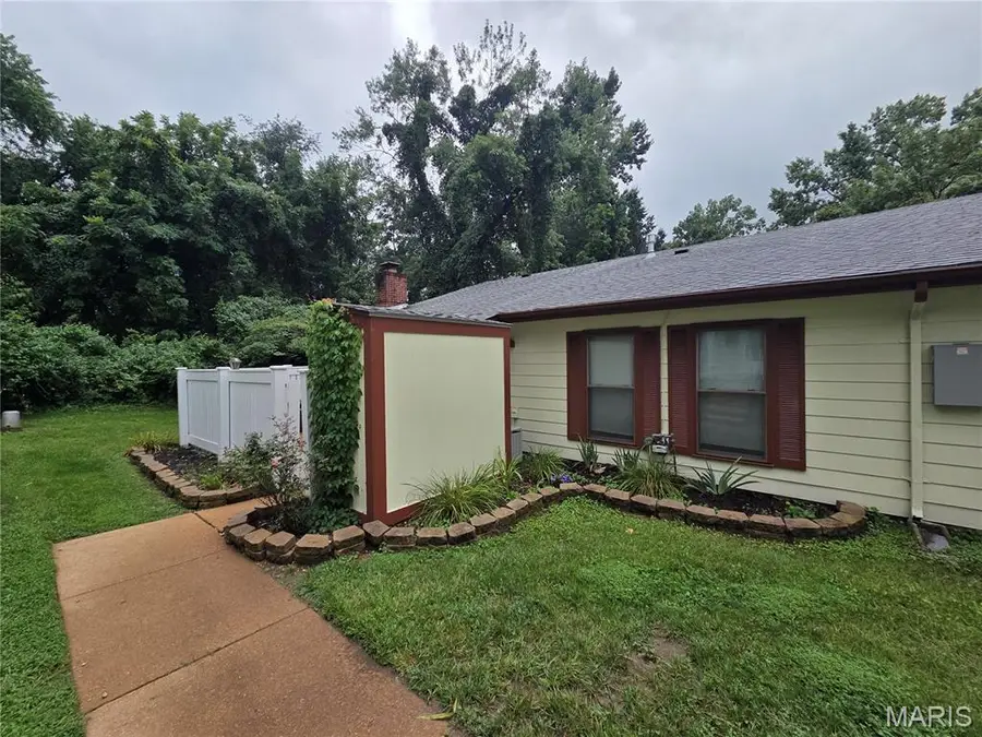2432 Forest Shadows Drive, Saint Louis, MO 63136 - #2