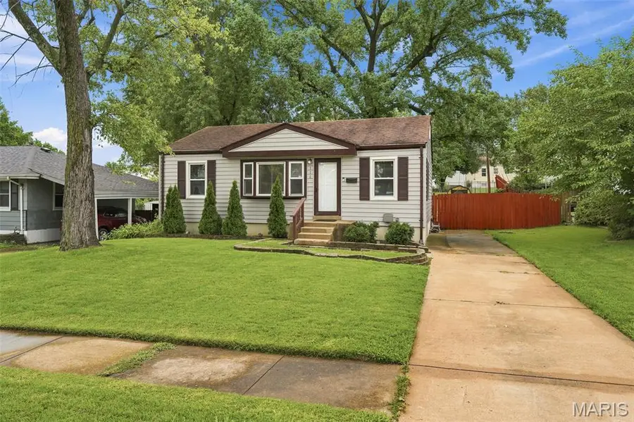 110 Saint Madeleine Lane, Florissant, MO 63031 - #2