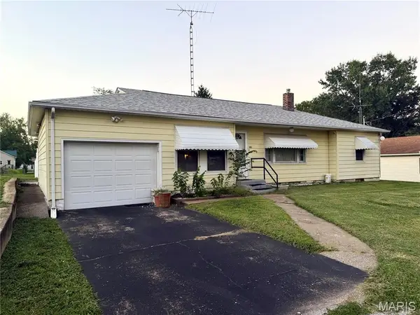 303 Davis, Ava, IL 62907