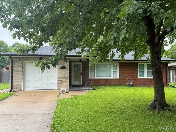 2307 Saint Bernard Avenue, Granite City, IL 62040
