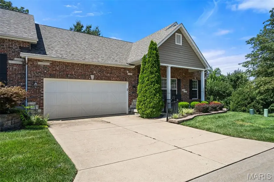 5230 Hollow Wood Court, Saint Louis, MO 63128 - #3