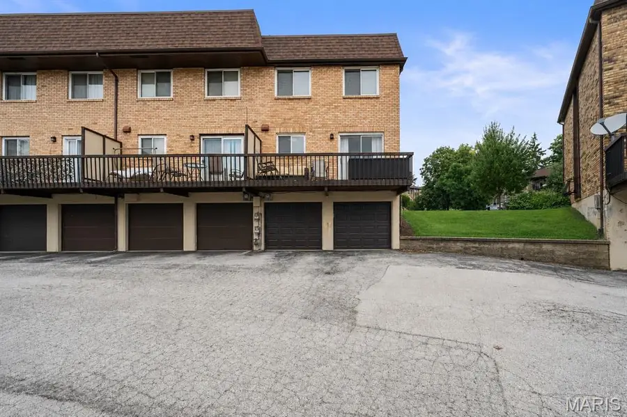 11766 Casa Grande Drive, Saint Louis, MO 63146 - #2