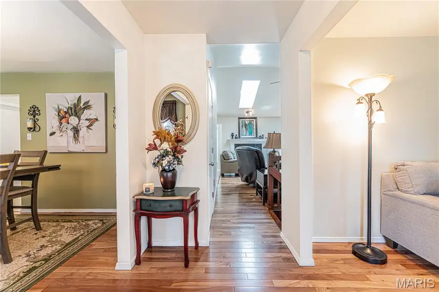 25 Beaujolais Drive, Florissant, MO 63031 - #3