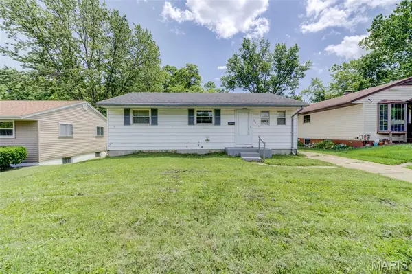 10836 Spring Garden Drive, St Louis, MO 63137