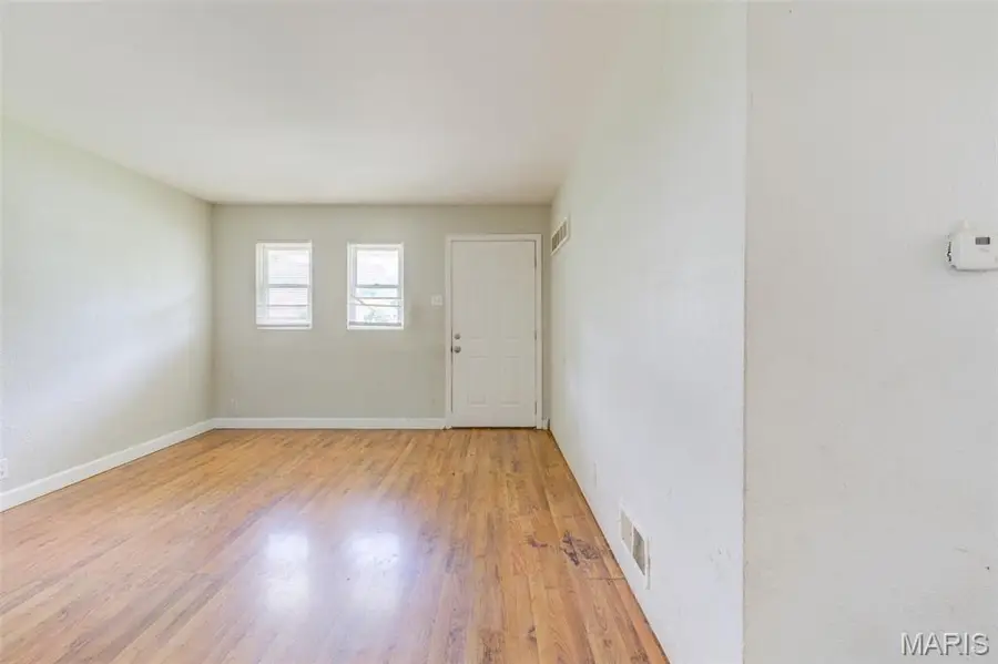 10836 Spring Garden Drive, Saint Louis, MO 63137 - #3