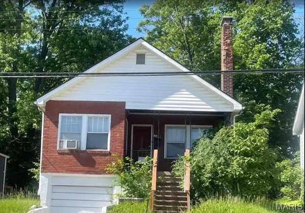 7032 Emma Avenue, St Louis, MO 63136