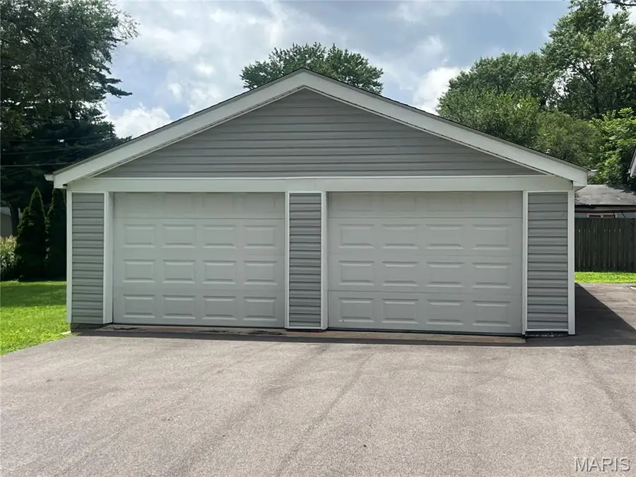 117 Edgewood Drive, Belleville, IL 62223 - #2
