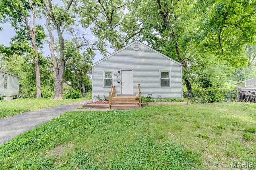 8067 Aline Avenue, Saint Louis, MO 63134 - #2