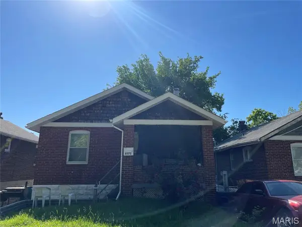 8372 College Avenue, St Louis, MO 63136