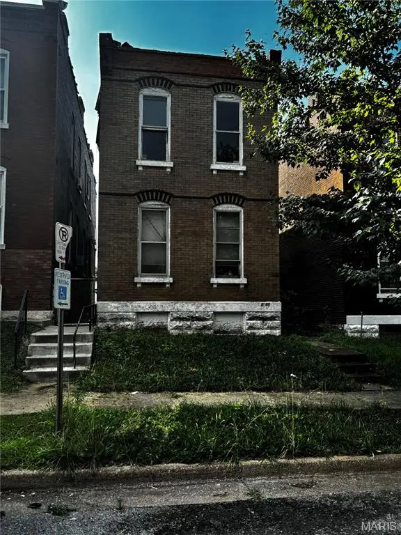 5210 S Compton Avenue, St Louis, MO 63111