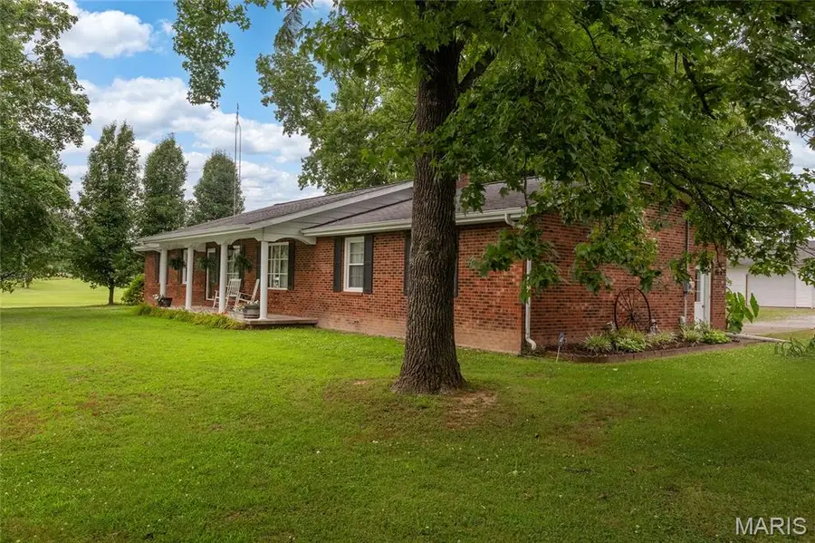 1425 Coffee Road, Raleigh, IL 62977 - #2