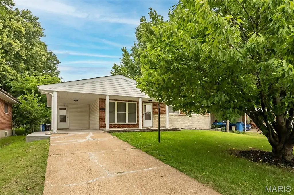 275 Paul Avenue, Florissant, MO 63031 - #1