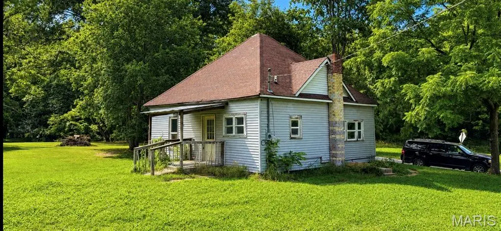 807 Market, Christopher, IL 62822 - #1