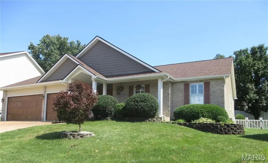 3122 Piney Pointe Drive, Oakville, MO 63129 - #2