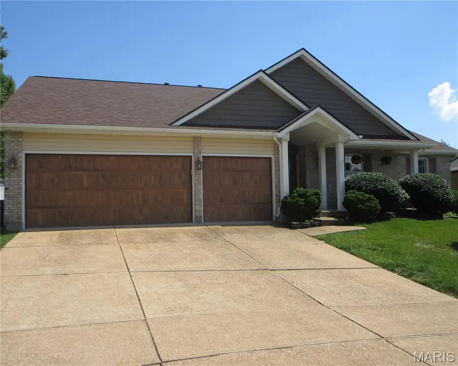 3122 Piney Pointe Drive, Oakville, MO 63129 - #3