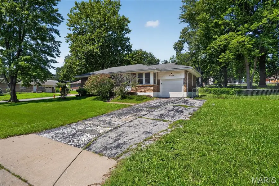 9765 Colony Drive, Saint Louis, MO 63137 - #3