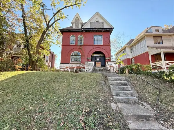4762 Labadie Avenue, St Louis, MO 63115