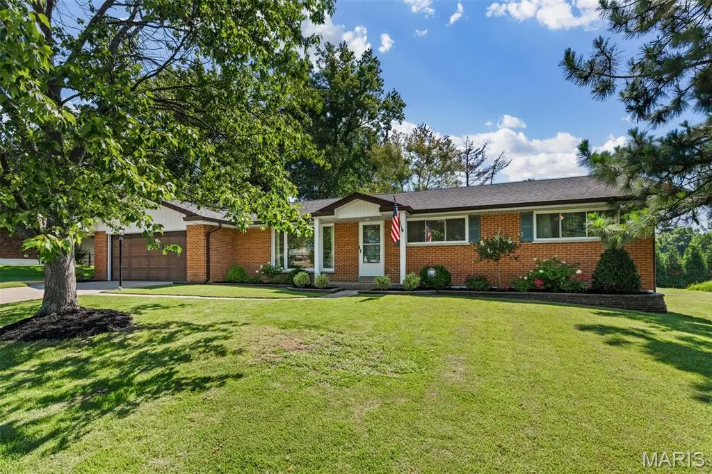 10522 Roxanna Drive, Saint Louis, MO 63128 - #1