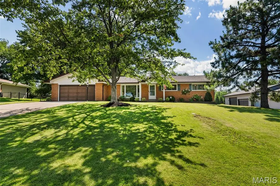 10522 Roxanna Drive, Saint Louis, MO 63128 - #2