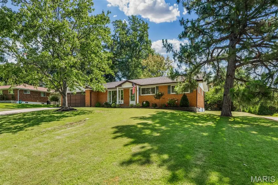 10522 Roxanna Drive, Saint Louis, MO 63128 - #3