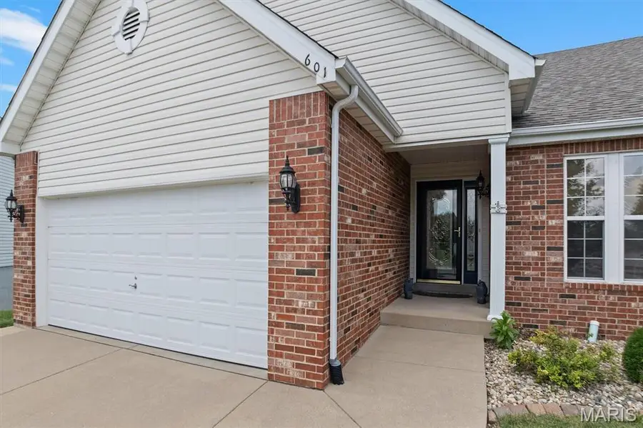601 Ember Crest Drive, Fairview Heights, IL 62208 - #2