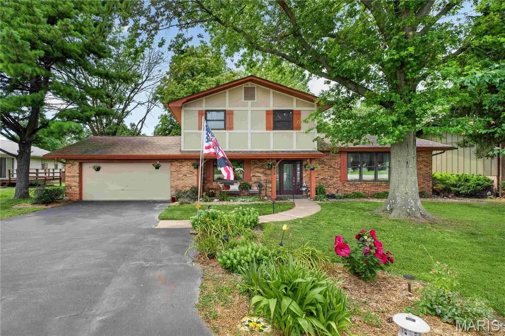 3415 Frank Scott Parkway, Belleville, IL 62223 - #1