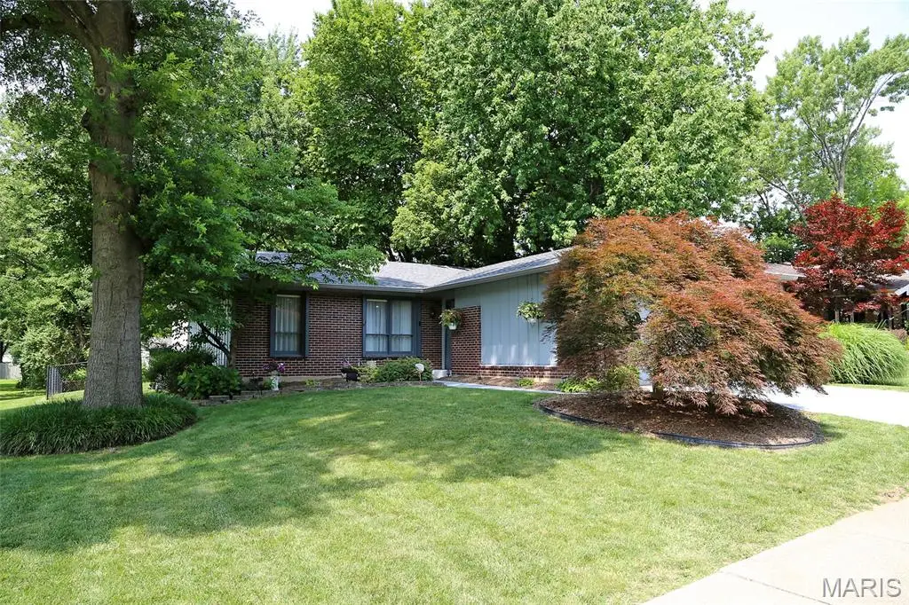 1571 Barkwood Drive, Florissant, MO 63031 - #1