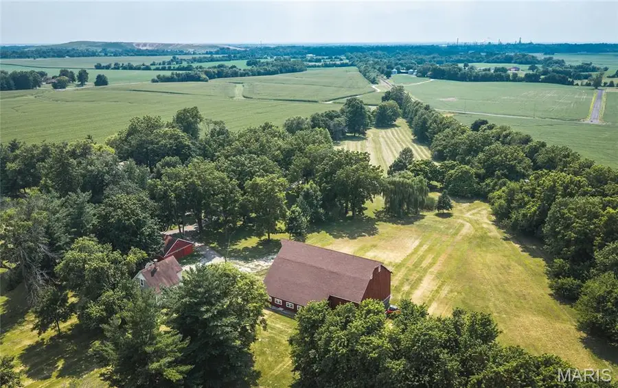 5214 Smith Drive, Edwardsville, IL 62025 - #2