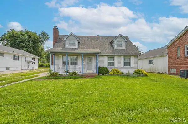 2552 Frank Scott Parkway W, Belleville, IL 62223