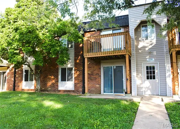 5766 Westphalia Lane #B, Oakville, MO 63129