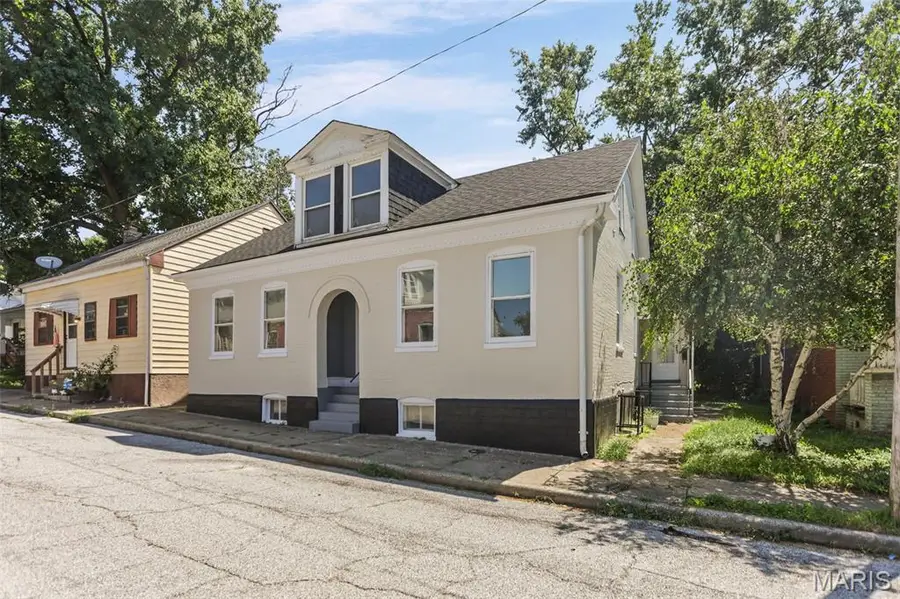 312 S Jackson Street, Belleville, IL 62220 - #3