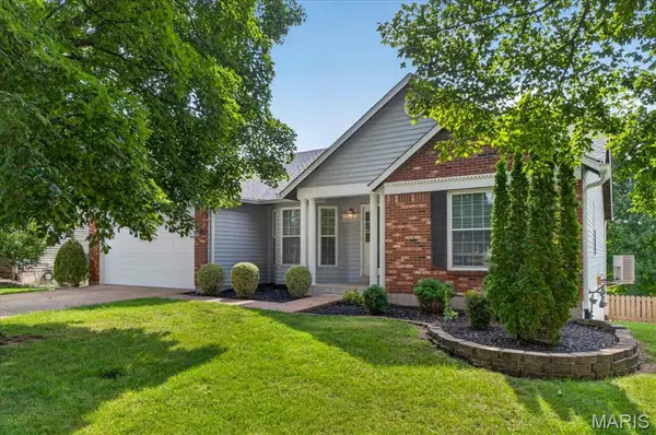 1005 Grand Tree Court, Fenton, MO 63026