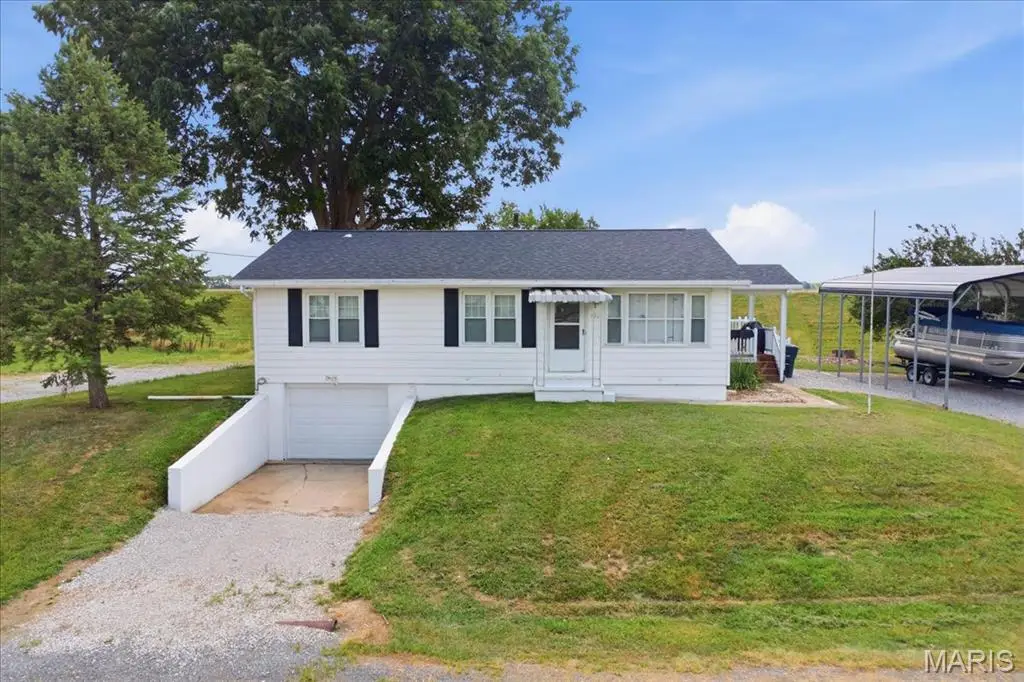 706 Main, Keyesport, IL 62253 - #1