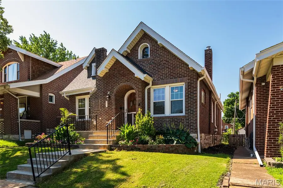 5432 Rosa Avenue, Saint Louis, MO 63109 - #2