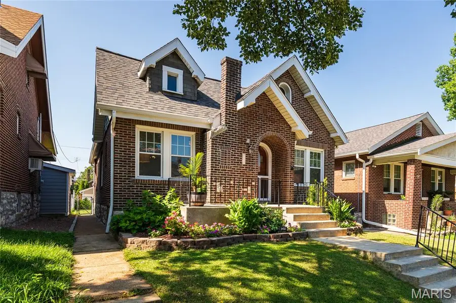 5432 Rosa Avenue, Saint Louis, MO 63109 - #3