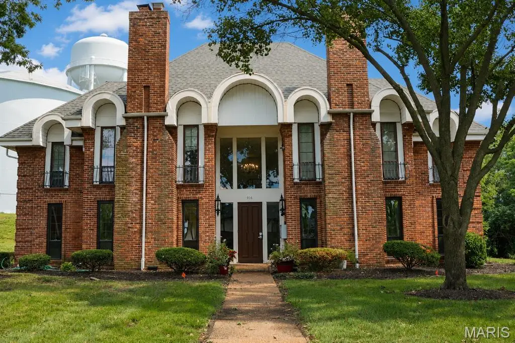 916 Claytonbrook Drive #1, Ballwin, MO 63011 - #1