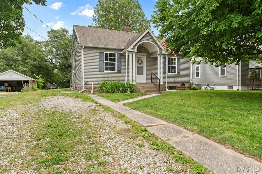 234 Bender Avenue, East Alton, IL 62024 - #2