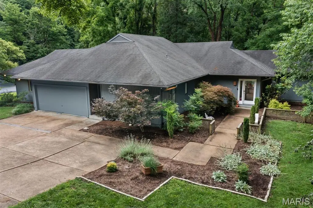 109 N Ballas Road #B, Kirkwood, MO 63122 - #1