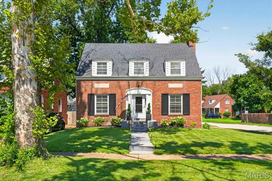 1067 Wilson Avenue, Saint Louis, MO 63130 - #2