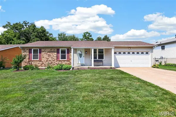 308 W Sunny Hill Boulevard, St Peters, MO 63376