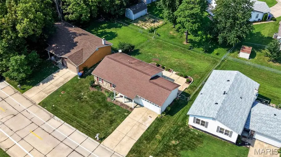 308 W Sunny Hill Boulevard, Saint Peters, MO 63376 - #2