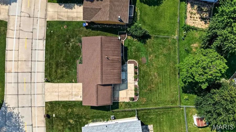 308 W Sunny Hill Boulevard, Saint Peters, MO 63376 - #3